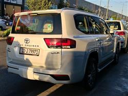 تۆیۆتا لاند کروزەر